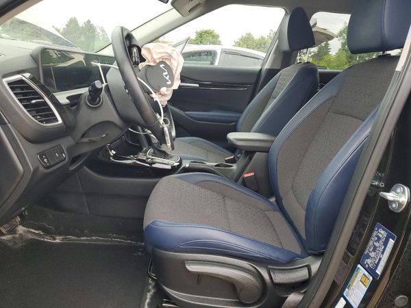2025 KIA SELTOS S, X-Line