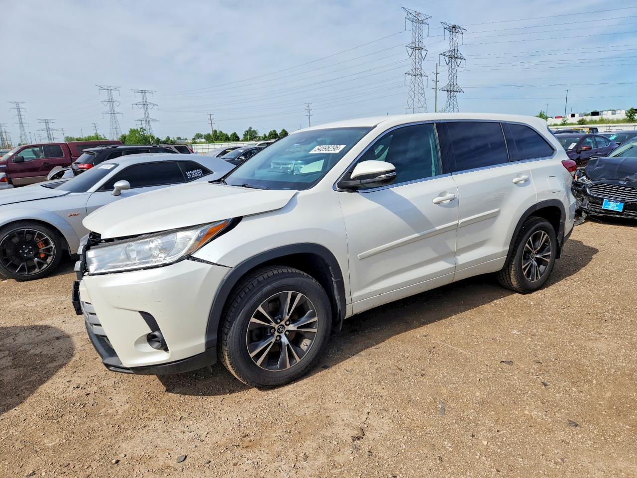 2018 TOYOTA HIGHLANDER LE/LE Plus