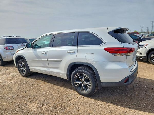 2018 TOYOTA HIGHLANDER LE/LE Plus