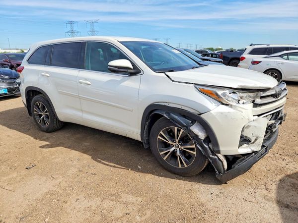 2018 TOYOTA HIGHLANDER LE/LE Plus