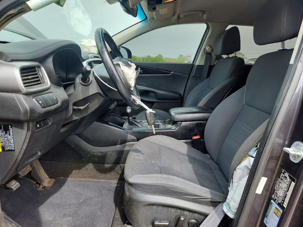 2017 KIA SORENTO L, LX