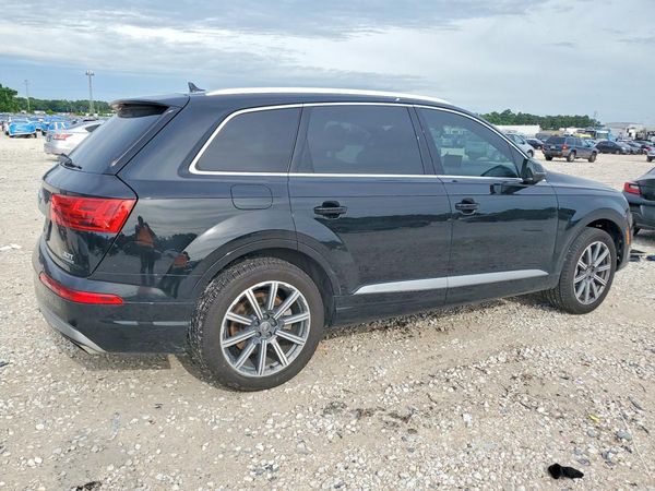 2017 AUDI Q7 quattro Premium Plus