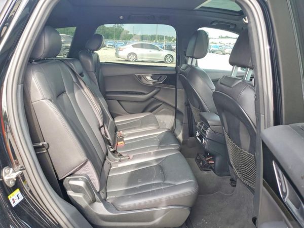 2017 AUDI Q7 quattro Premium Plus