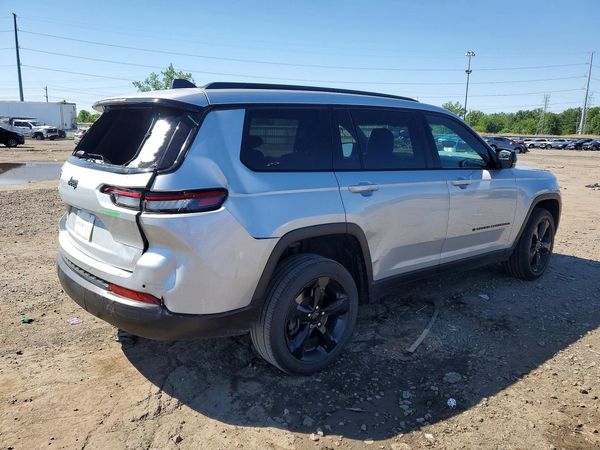2024 JEEP GRAND CHEROKEE Laredo