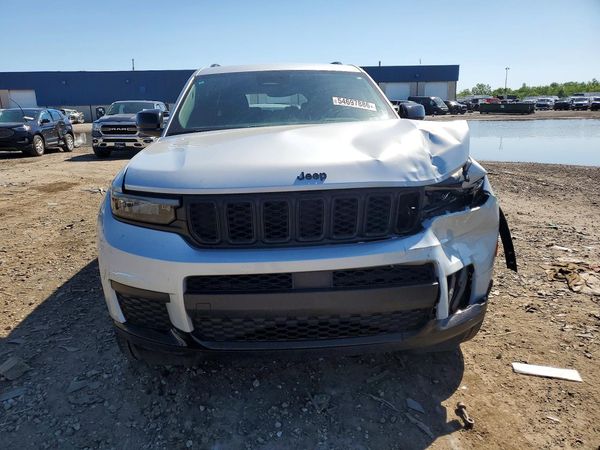 2024 JEEP GRAND CHEROKEE Laredo