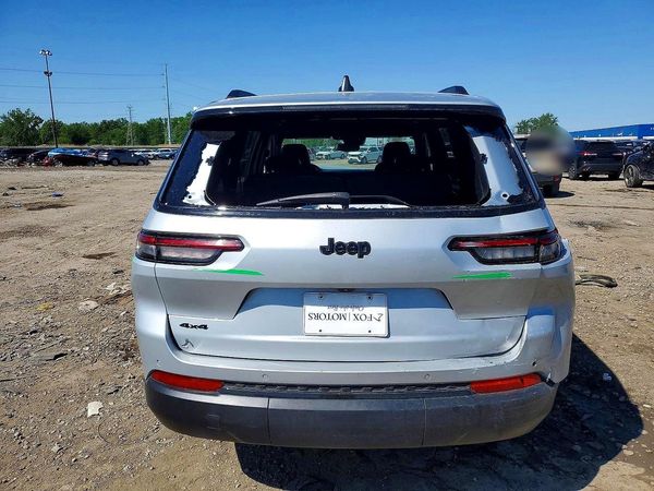 2024 JEEP GRAND CHEROKEE Laredo