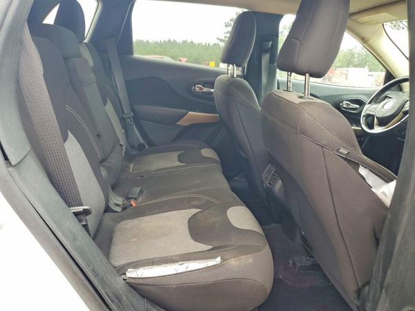 2018 JEEP CHEROKEE LATITUDE FWD