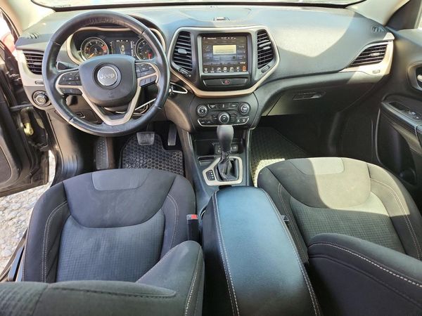 2017 JEEP CHEROKEE LATITUDE FWD