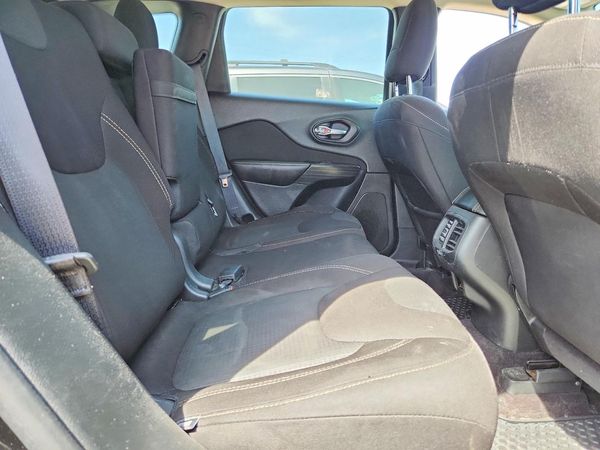 2017 JEEP CHEROKEE LATITUDE FWD