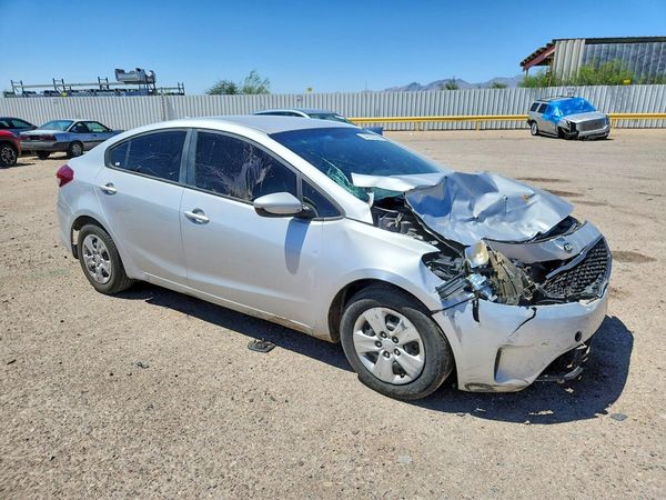 2017 KIA FORTE LX Base