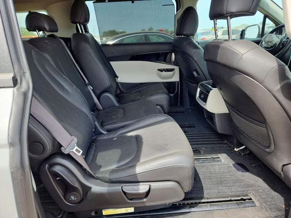 2023 KIA CARNIVAL EX