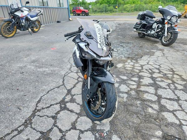 2025 CF MOTO 675SS