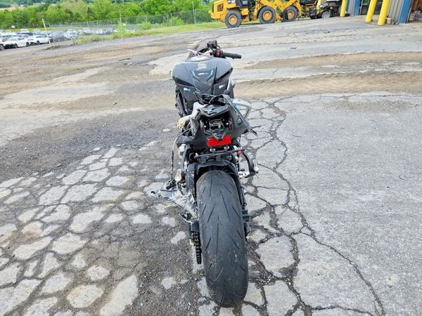 2025 CF MOTO 675SS