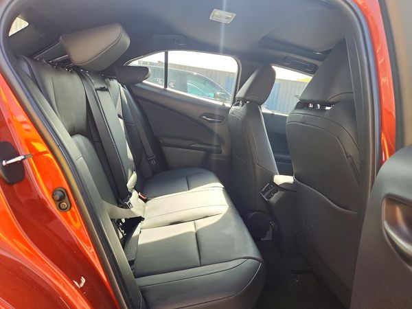 2021 LEXUS UX 250h Premium