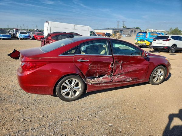 2012 HYUNDAI SONATA Middle level
