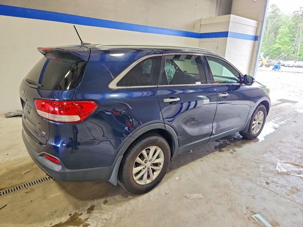 2016 KIA SORENTO L / LX