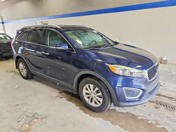 2016 KIA SORENTO L / LX