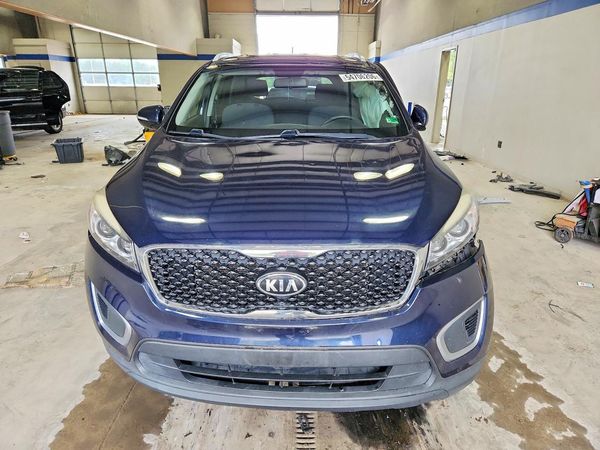 2016 KIA SORENTO L / LX