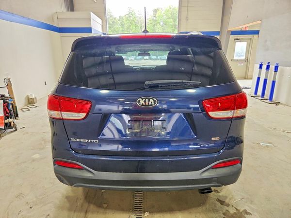 2016 KIA SORENTO L / LX