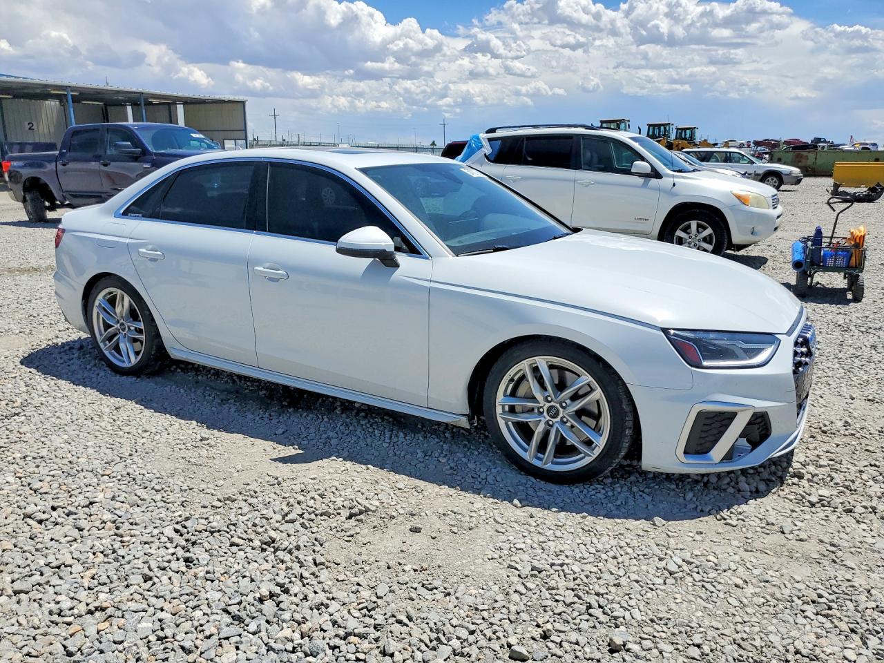 2020 AUDI A4 quattro Premium
