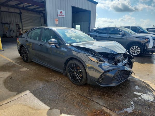 2026 TOYOTA CAMRY