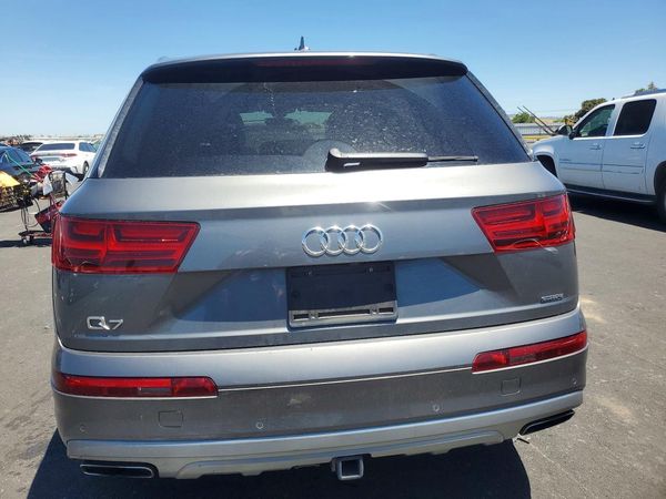 2017 AUDI Q7 quattro Premium Plus