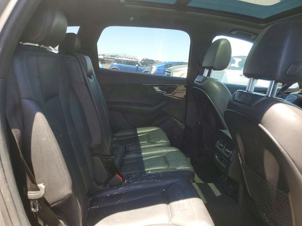 2017 AUDI Q7 quattro Premium Plus