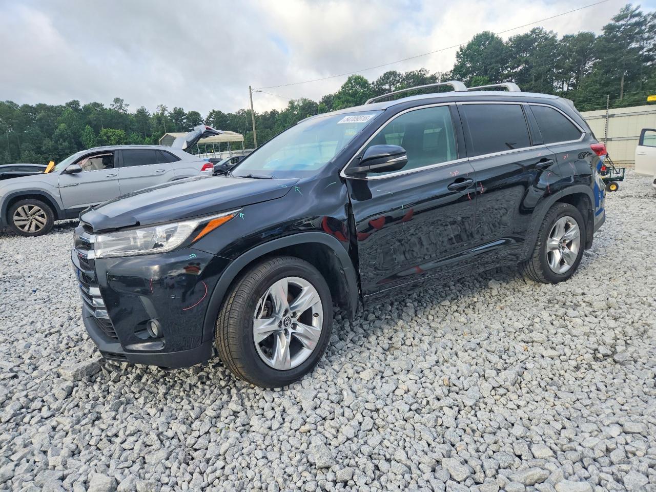 2017 TOYOTA HIGHLANDER
