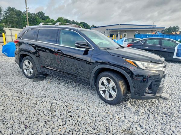 2017 TOYOTA HIGHLANDER
