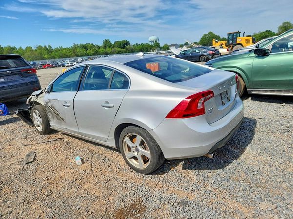 2012 VOLVO S60