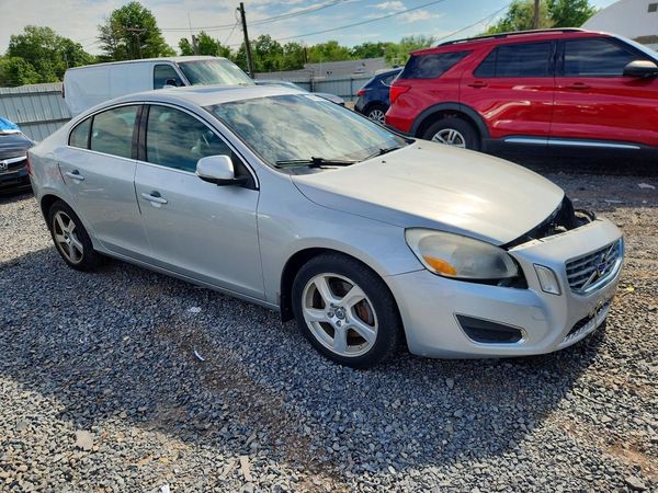 2012 VOLVO S60