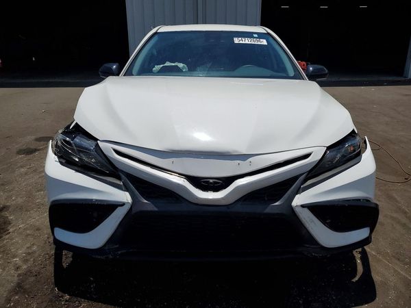 2021 TOYOTA CAMRY SE + Convenient Pkg
