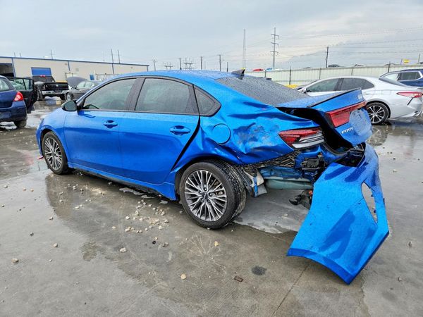 2022 KIA FORTE GT Line