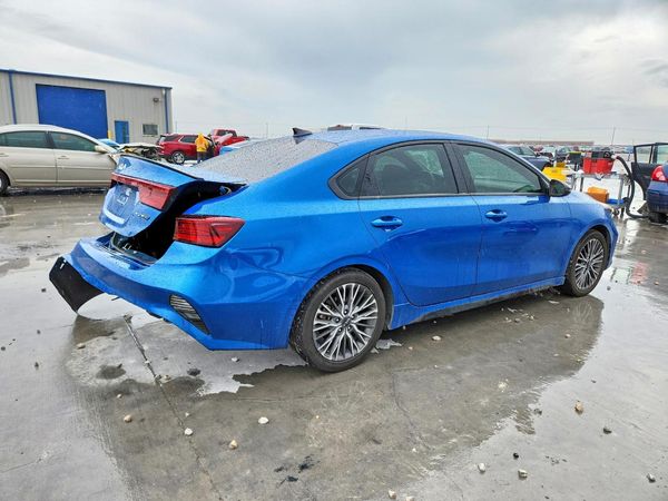 2022 KIA FORTE GT Line