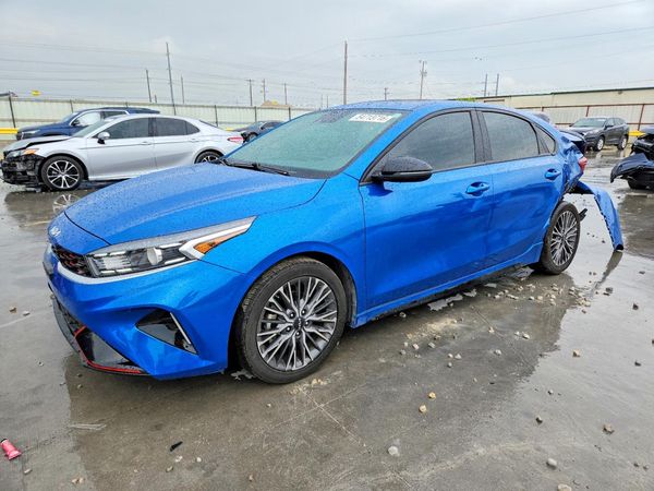 2022 KIA FORTE GT Line