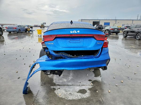2022 KIA FORTE GT Line