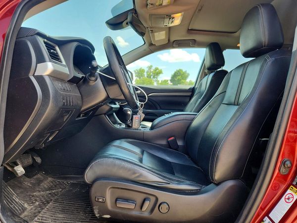 2017 TOYOTA HIGHLANDER SE/XLE