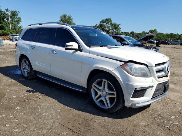 2014 MERCEDES-BENZ GL GL 550 4MATIC