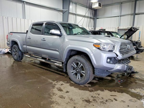 2017 TOYOTA TACOMA