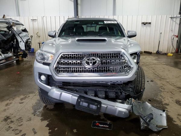 2017 TOYOTA TACOMA