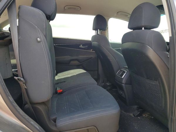 2018 KIA SORENTO L, LX