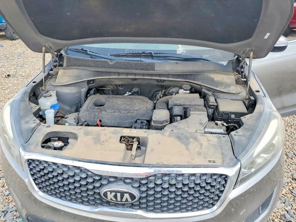 2018 KIA SORENTO L, LX