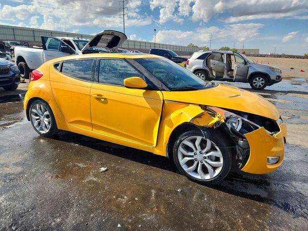 2013 HYUNDAI VELOSTER