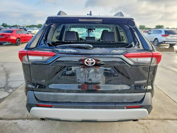2020 TOYOTA RAV4 Adventure