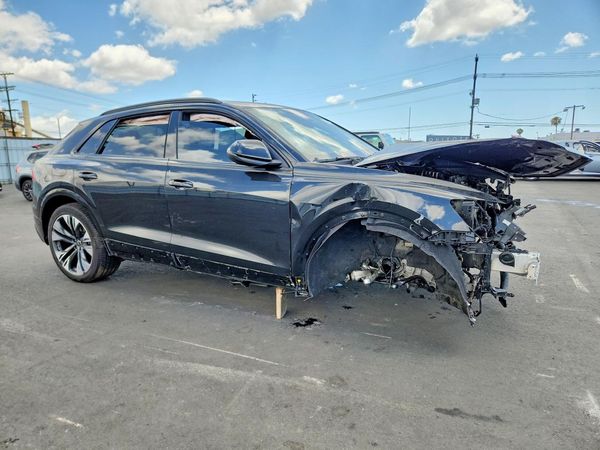 2025 AUDI Q8