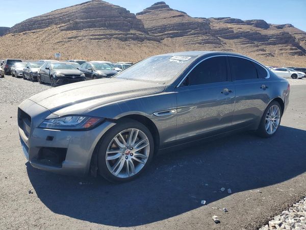 2017 JAGUAR XF Prestige