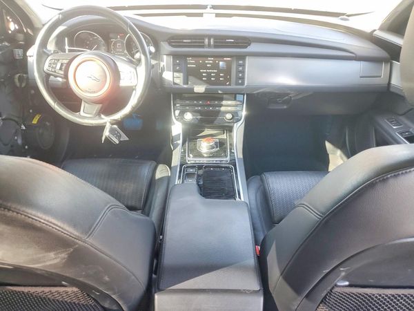 2017 JAGUAR XF Prestige