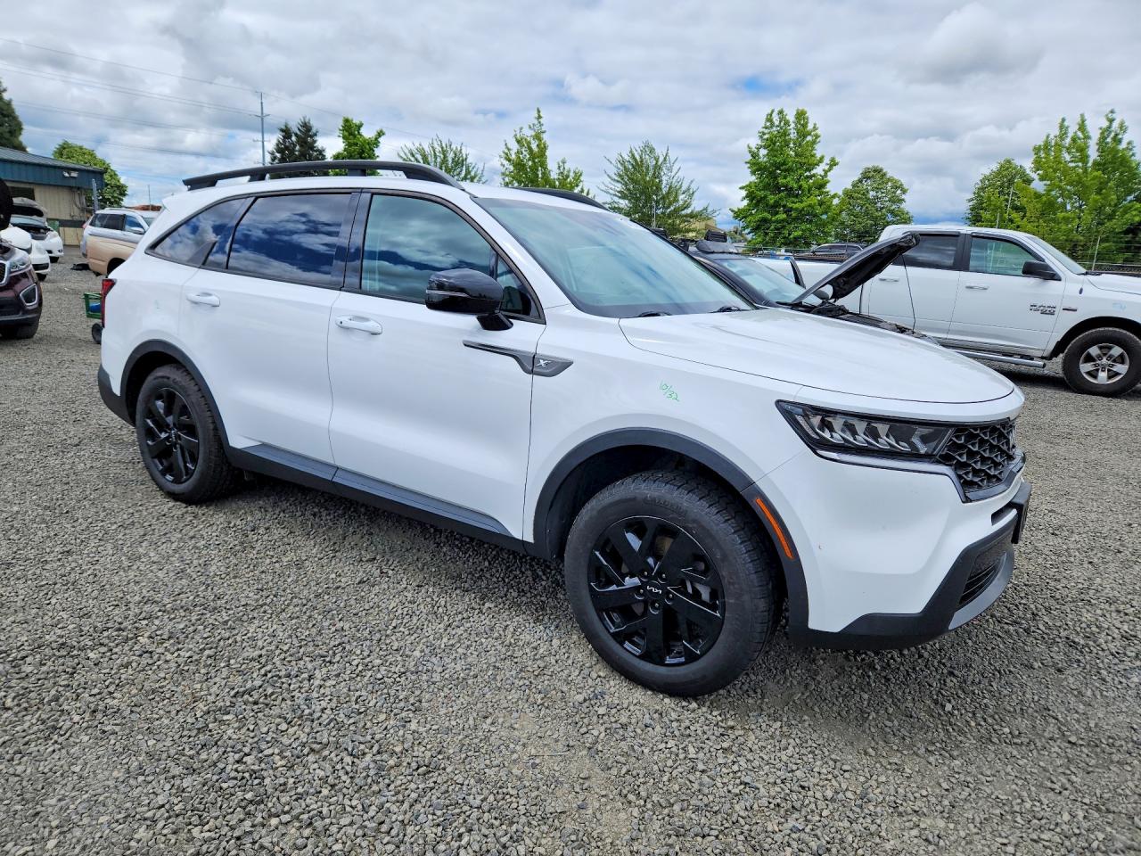 2022 KIA SORENTO S