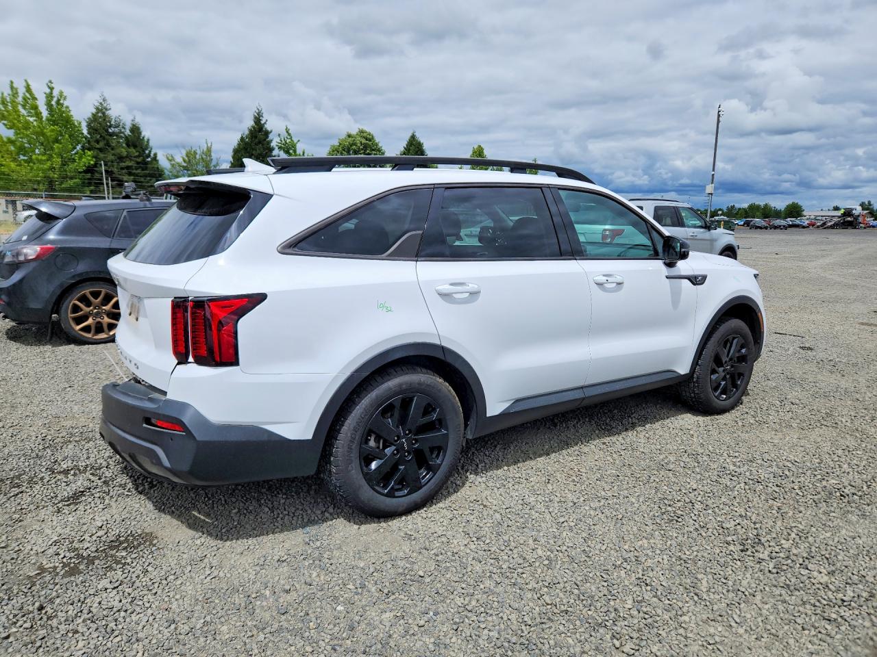 2022 KIA SORENTO S