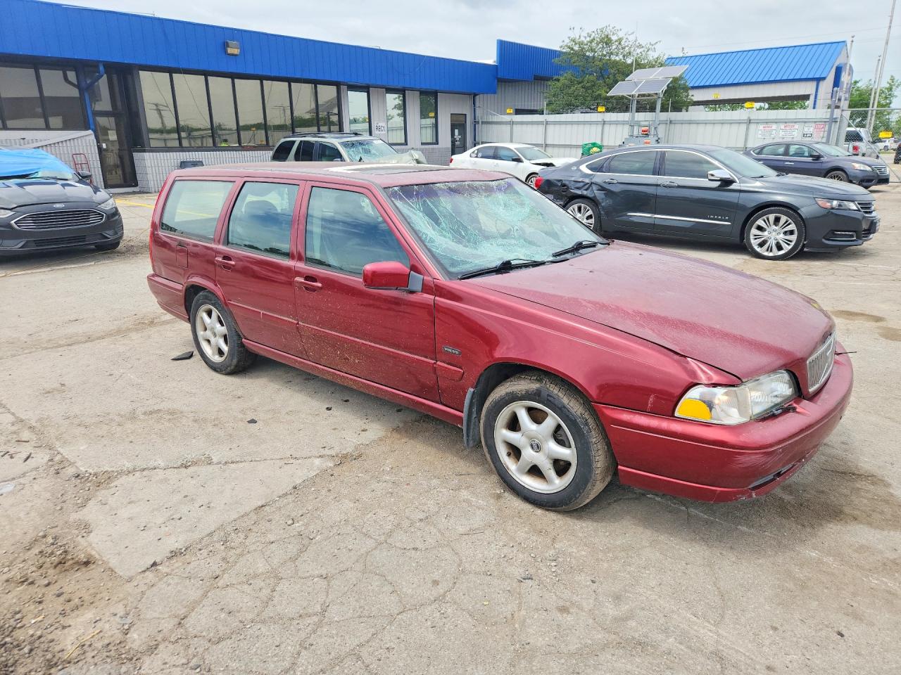 1998 VOLVO V70